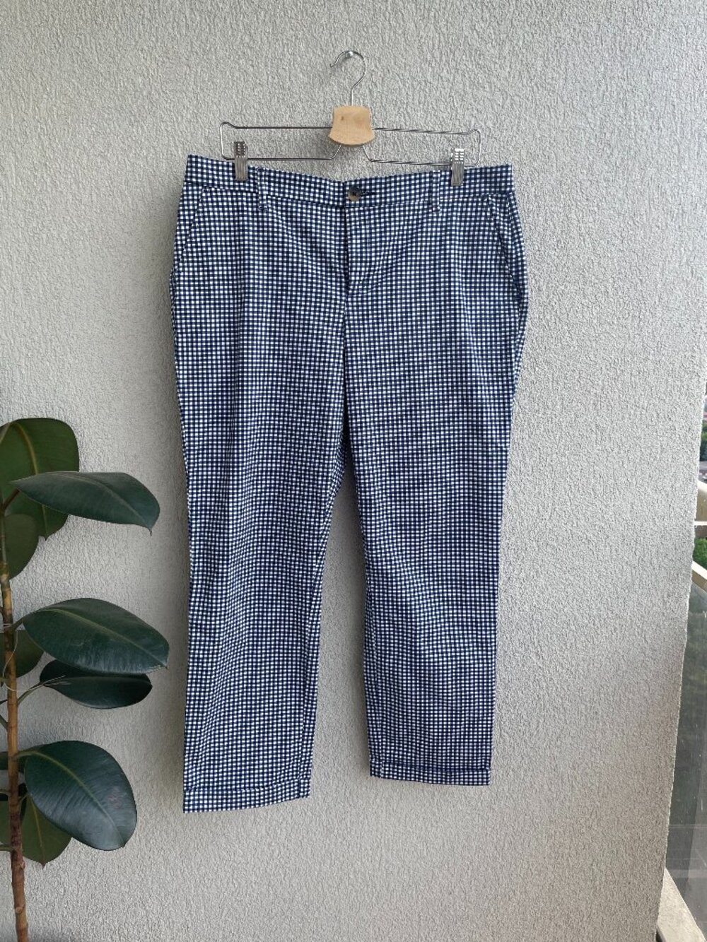 Size 12, Tommy Hilfiger Cotton Stretch Gingham Ankle Pants